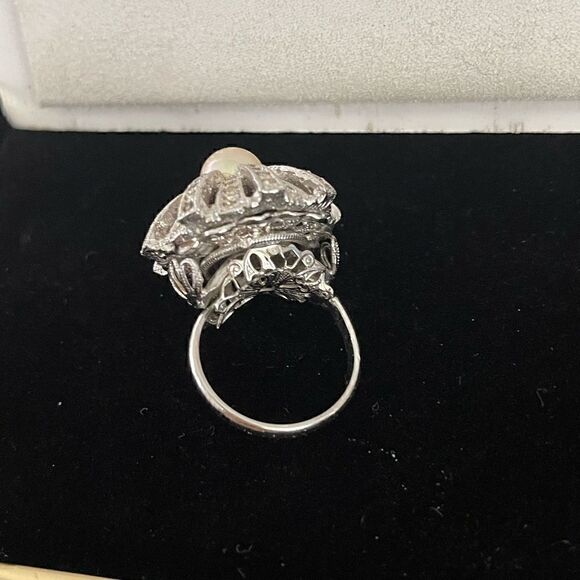 VINTAGE costume faux pearl ring - Picture 4 of 6